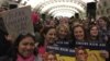Protes 'Women's March' di Washington Guncang Dunia