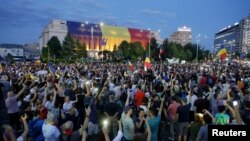 羅馬尼亞群眾聚集首都布加勒斯特進行反腐敗抗議活動