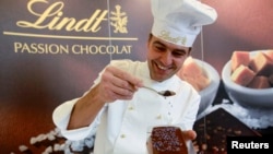 Les maitres chocolatiers ne sont pas inquiets. Même si l'étude ne prouve pas les bienfaits présumés du chocolat, ils en vendront toujours