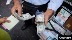 در دو ماه اخیر روند نزولی ارزش پول ملی ایران شدت یافته طوریکه ارزش هر دلار از ۲۵ هزار تومان به دو برابر رسید.