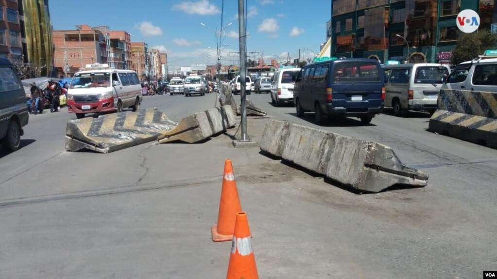 Esta zona de la ciudad de El Ato, una de las más afectadas por la crisis social que atraviesa el país, ha ido regularizando su&nbsp;típico tráfico. Foto: Yuvinka Gozalvez - VOA.