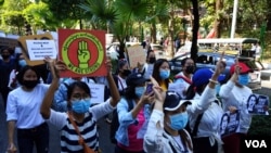 仰光反对缅甸军事政变的抗议活动（2021年2月9日）。