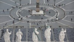 VOA: El Vaticano Papa Francisco COVID-19