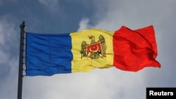 Флаг Молдовы (архивное фото)