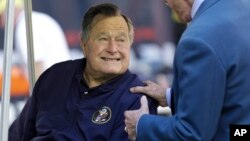 Bush, que a sus 91 años es el expresidente vivo de más edad, no sufrió ningún daño neurológico cuando resbaló en su casa de Kennebunkport el miércoles. 