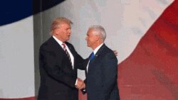 © https://giphy.com/gifs/election2016-kiss-trump-donald-trumo-l46CgWQ7xeOkNI1SU