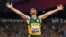 Oscar Pistorius celebra su tirunfo en los 400 metros de las Olimpiadas Especiales. Nike le ha retirado el patrocinio.