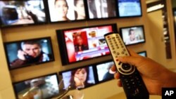 Rojan Hazim li ser Roj TV Dipeyive