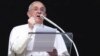 El papa ora por joven muerto en Venezuela