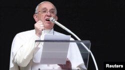 El papa Francisco se refirió al adolescente muerto en Venezuela durante las palabras que precedieron al Angelus de este domingo.