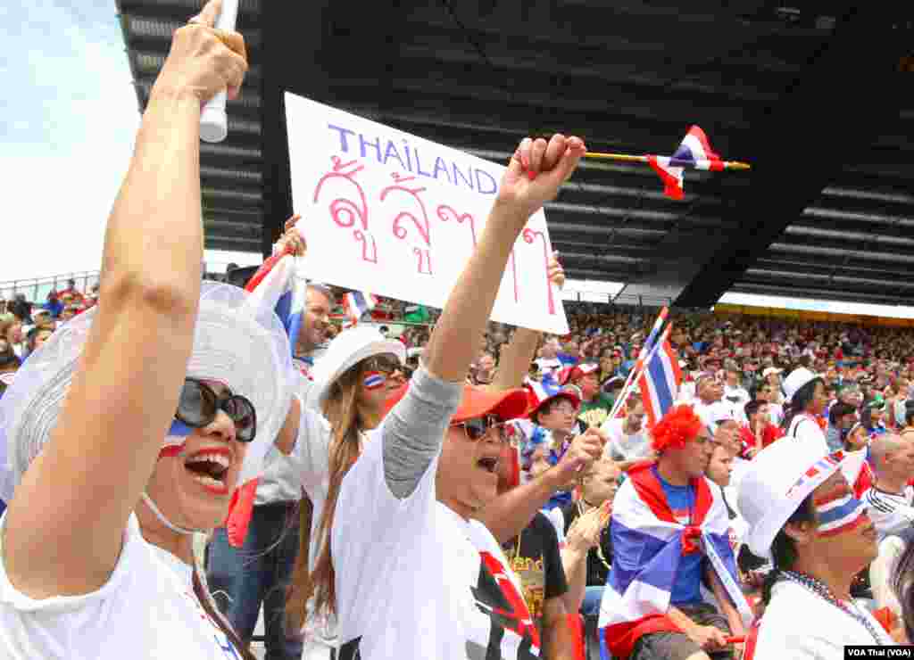 Thai football fans in Ottawa