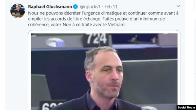 Nghị sĩ Raphael Glucksmann nhắc đến trường hợp nhà báo Phạm Chí Dũng bị bắt giữ. Twitter Raphael Glucksmann.