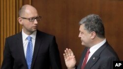 Sólo 16 de los 339 diputados presentes en la asamblea apoyaron al primer ministro ucraniano.