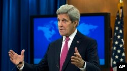 وزیر خارجه آمریکا در واکنش به حمله به بیمارستانی در سوریه که منجر به کشته شدن ده‌ها نفر شد، گفت "به شدت عصبانی هستیم."
