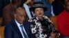 Le Premier ministre du Lesotho, Thomas Thabane, à gauche, et son épouse Maesaiah, comparaissent devant le tribunal de Maseru, le 24 février 2020.