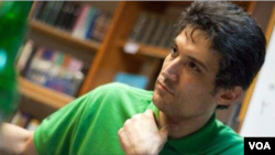 Undated image of jailed Iranian women's rights activist Farhad Meysami, whom a source told VOA Persian contracted the coronavirus in northern Iran's Rajaei Shahr prison in October 2020. 