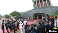North Korean leader Kim Jong Un lays wreaths at Ho Chi Minh Mausoleum in Hanoi, Vietnam March 2, 2019 in this photo released by North Korea's Korean Central News Agency (KCNA), March 2, 2019.