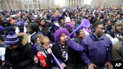 Miles de fanáticos se congregaron en el estadio y en la ciudad de Baltimore para dar la bienvenida a los Ravens.