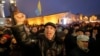 Căng thẳng và bạo động gia tăng ở Ukraine