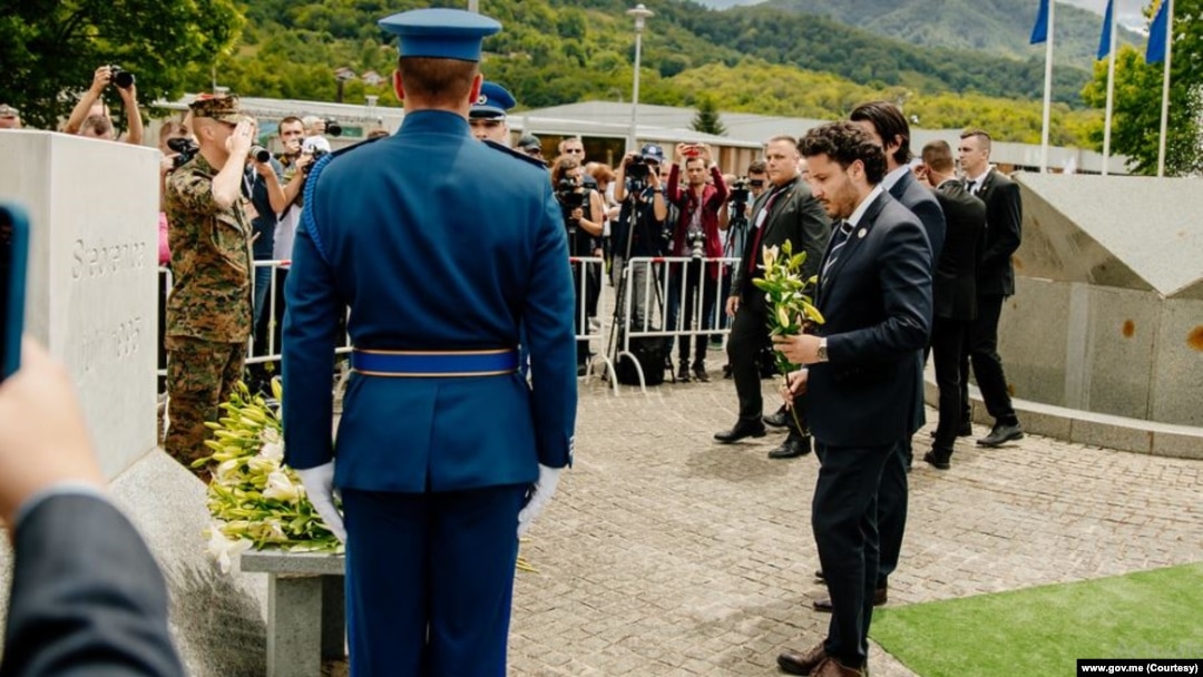 Crnogorski premijer tokom komemoracije žrtvama genocida u Srebrenici (Foto: Vlada Crne Gore)