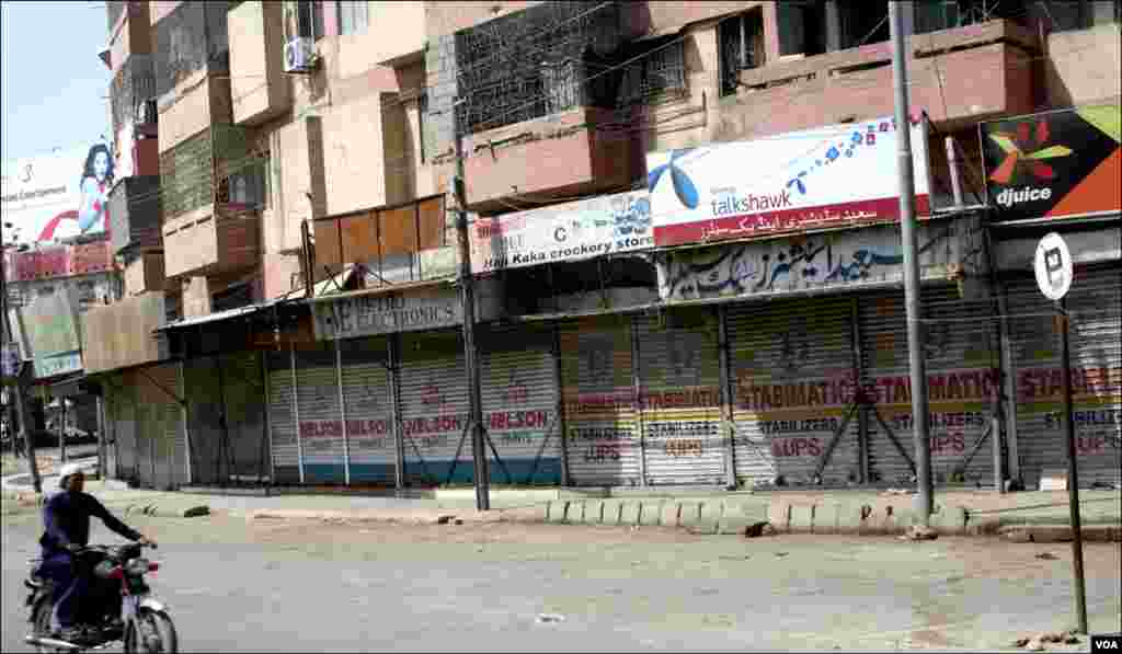 کراچی کا علاقہ واٹر پمپ جہاں تمام دکانیں بند رہیں _13