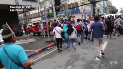 Trump Greeted With Protests in Philippines