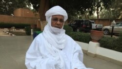 Brigi Rafini au micro de Abdoul Razak