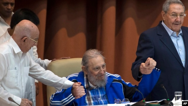 Fidel Castro participó en el cierre del Congreso.