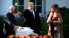 Trump concede tradicional perdón a dos pavos en la Casa Blanca 