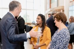 Governor Ralph Northam talks with George Mason University senior Dolica Gopisetty and President Anne Holton before an Amazon Web Services cloud computing degree launch event, Sept. 20, 2019. (Lathan Goumas/Office of Communications and Marketing)