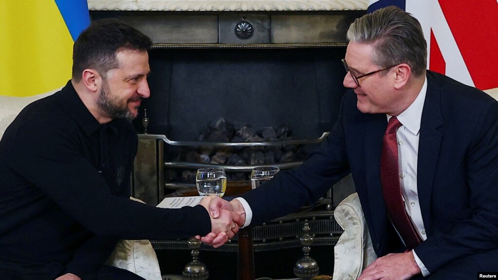 Tổng thống Ukraine Volodymyr Zelenskyy và Thủ tướng Anh Keir Starmer trong cuộc hội đàm hôm 1/3.