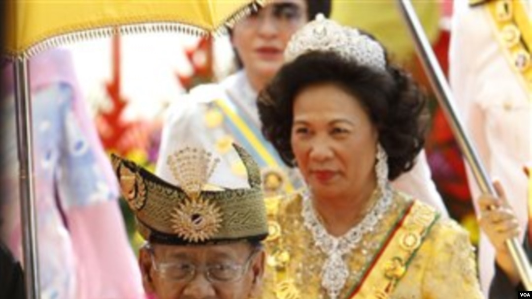 Raja Baru Malaysia, Sultan Abdul Halim dan Ratu Haminah (13/12).