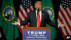 Donald Trump hizo campaña en Spokane, Washington, donde criticó enérgicamente a Hillary Clinton.