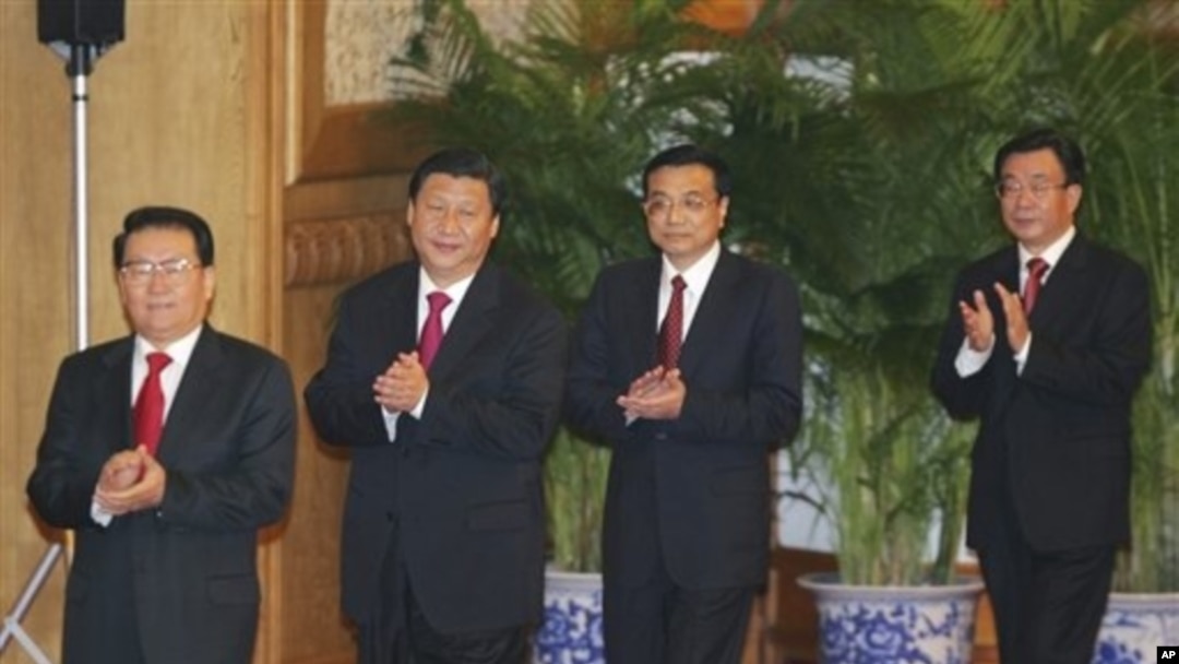 习近平(左起第二人)和李克强(左起第三人)都曾是下乡知青