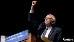 Wyoming'de kampanya yürüten Bernie Sanders son eyaletlerdeki önseçimlerin kendisine ivme kazandırdığını düşünüyor.