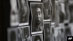 香港民主活动人士主办的六四纪念博物馆里展示的八九六四死难者照片