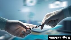 অস্ত্রোপচারের জন্যে ব্যবহৃত কাঁচি। (ছবি- অ্যাডোবে স্টক) 