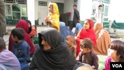 کم و بیش ۱۲۰۰ خانوادۀ افغان از ساحات زیر ادارۀ داعش در ننگرهار بیجا شده اند