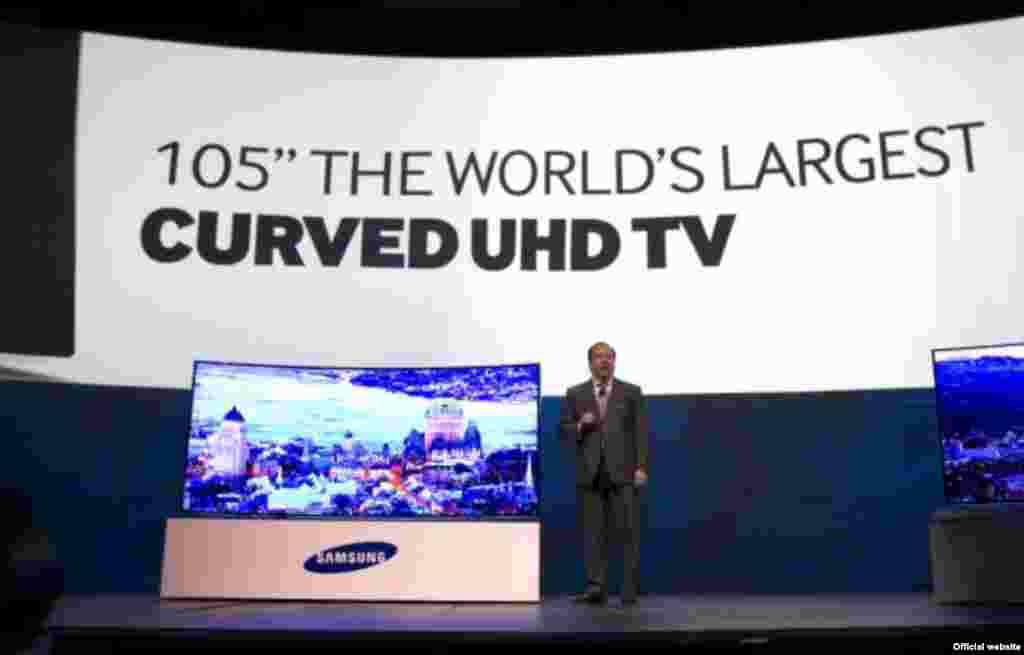 Televisões ultra HD de 105 polegadas lançadas pela Samsung e pela LG