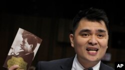 Pulitzer Prize-winning journalist, immigration rights activist and self-declared undocumented immigrant Jose Antonio Vargas testifies on Capitol Hill in Washington, Feb. 13, 2013, before the Senate Judiciary Committee hearing on comprehensive immigration 
