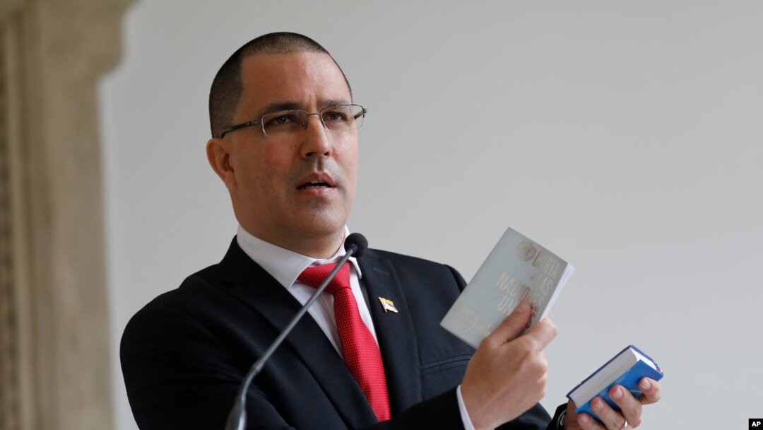 El canciller venezolano, Jorge Arreaza, da una conferencia de prensa en Caracas, Venezuela. Febrero 24, 2021. [Foto: AP]