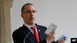 El canciller venezolano, Jorge Arreaza, da una conferencia de prensa en Caracas, Venezuela. Febrero 24, 2021. [Foto: AP]