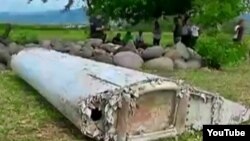 Las autoridades francesas dijeron que han iniciado una nueva operación de búsqueda sobre el Océano Indico en busca del avión desaparecido en marzo de 2014 con 239 personas a bordo. 