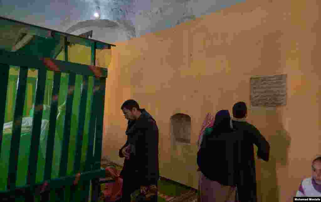 The sacredness and historical value of the village of Bahnasa is increased by including many tombs of the companions and family members of Prophet Muhammad in its list of tourist attractions. (Hamada Elrasam/VOA)