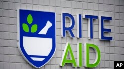 Logo de la cadena de farmacias Rite Aid en un local en Pittsburgh, Pensilvania, el 23 de enero de 2023.