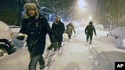 Blizzard Slams US Northeast; Travel in Disarray