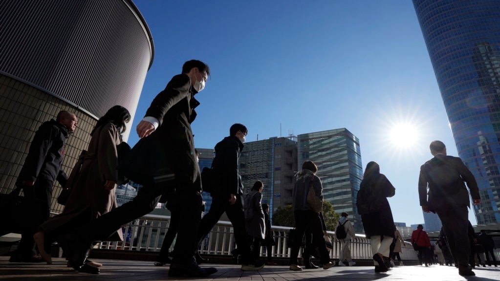 Japan Considers Four-day Work Weeks