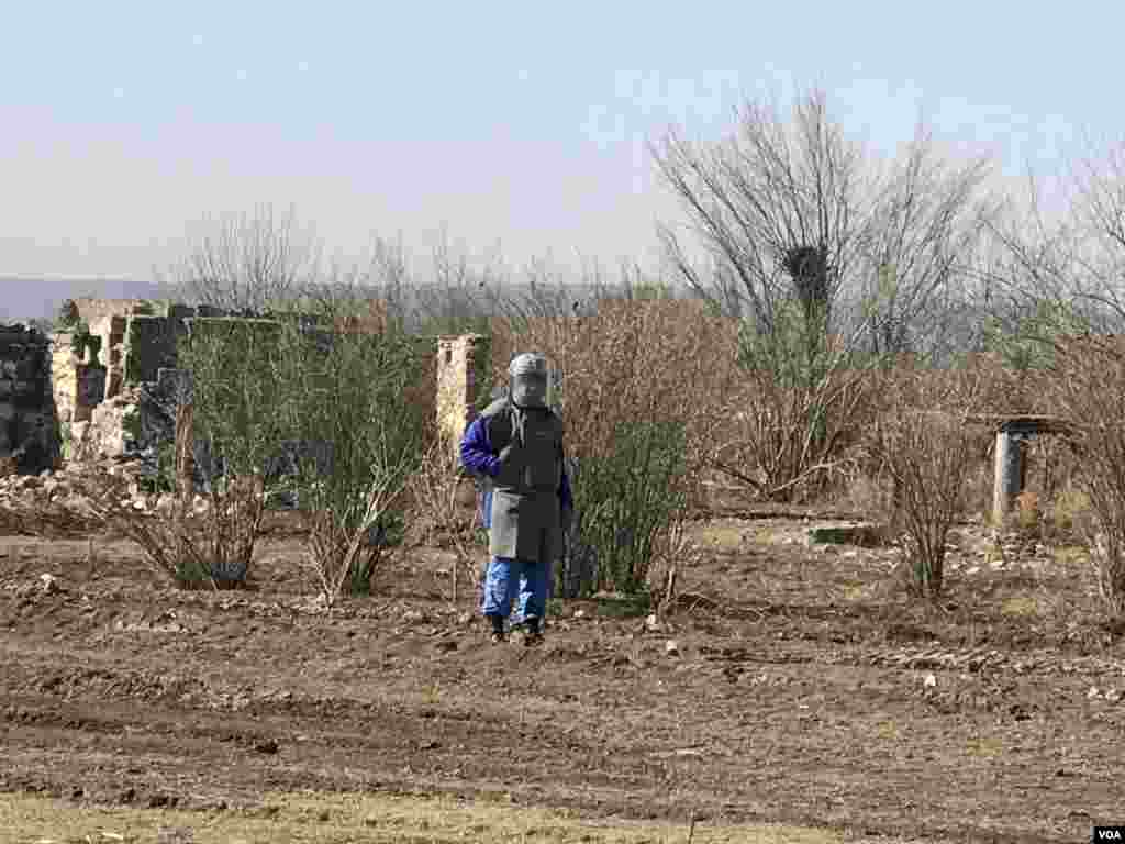 Cocuq Mərcanlı kəndi, mina təmizləyən 