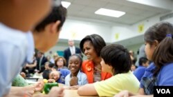 La primera dama de Estados Unidos no recibirá dinero por el libro, ya que las ganancias serán donadas a una organización de caridad.