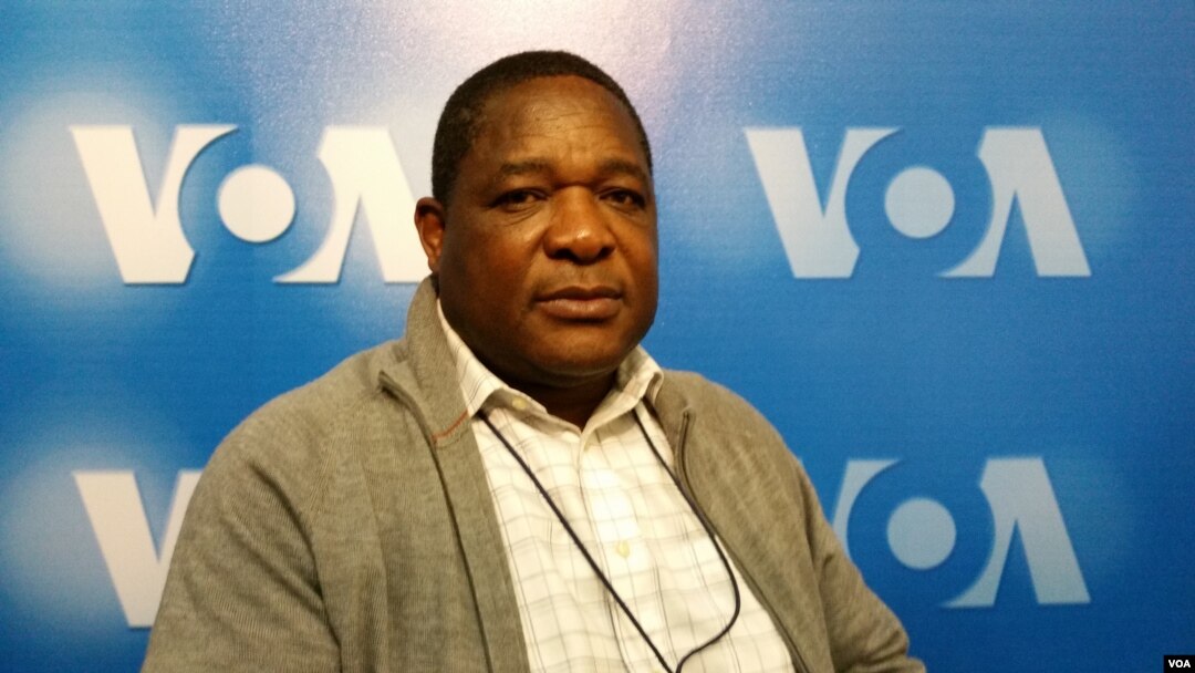 Ray Chotowo muri Service ya Zimbabwe kw'Ijwi rya Amerika, umwe mu bamenyeshamakuru bagira amatohoza, bo mu murwi, International Consortium of Investigative Journalists